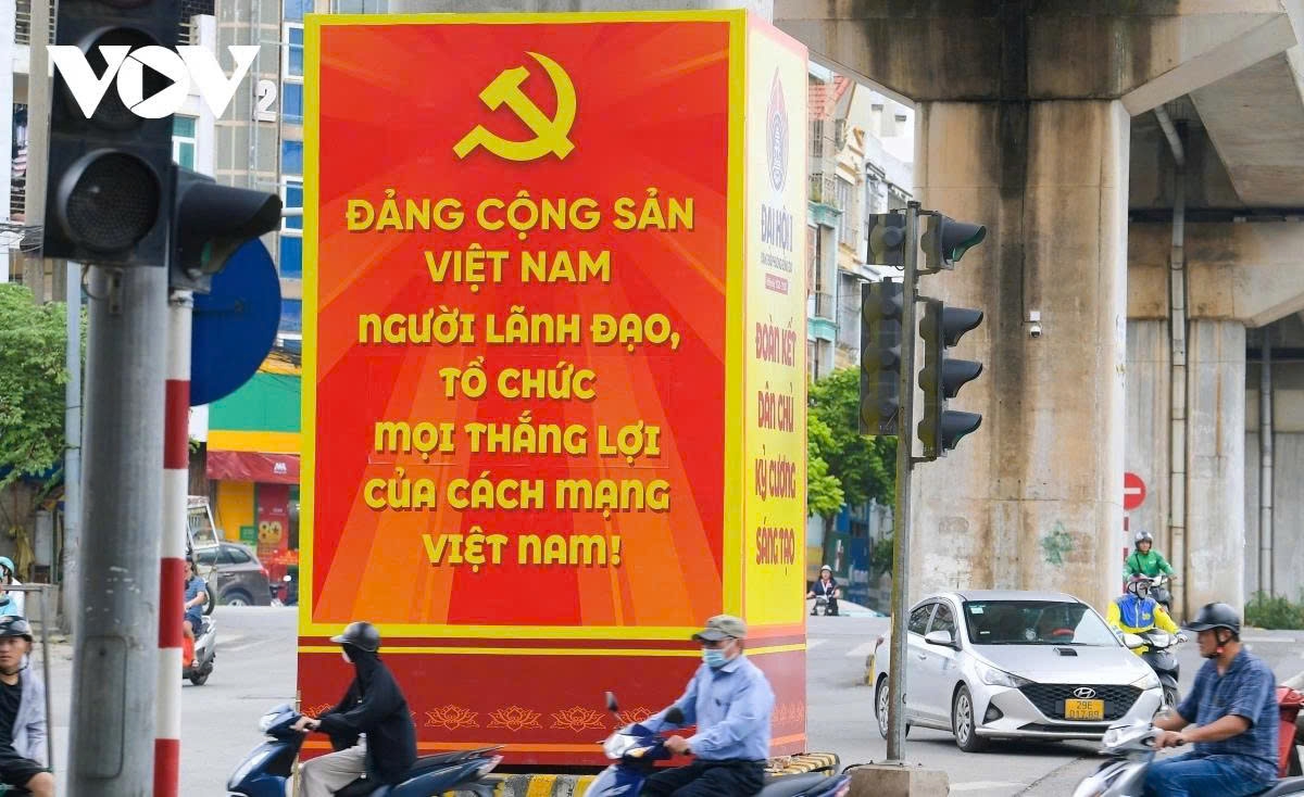 hanoi sparkles with flags and decorations ahead of national day celebrations picture 7