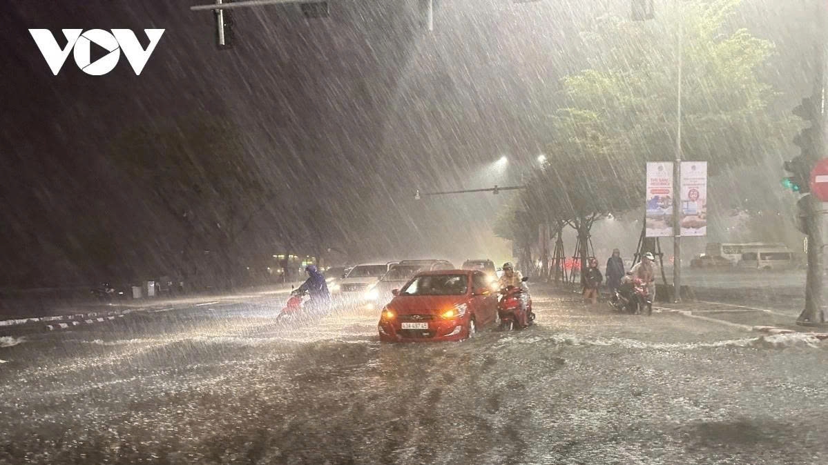 tropical depression enters gulf of tonkin, rain to lash large parts of vietnam picture 1