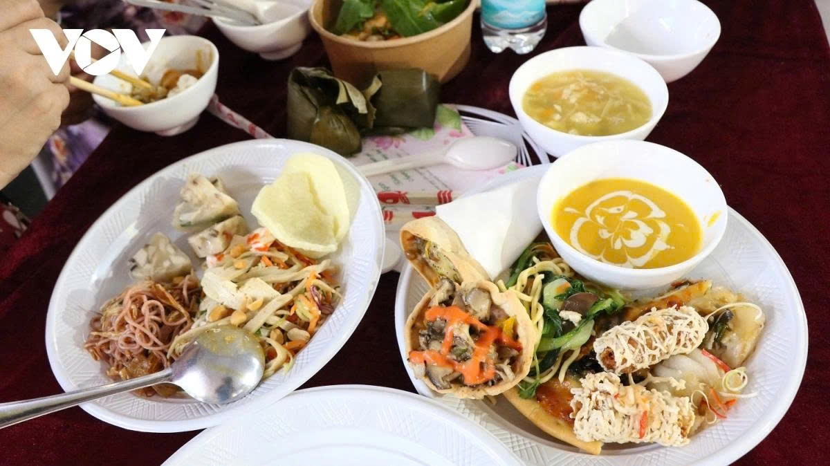 hue cuisine enchants british travel writer on national geographic traveller picture 1 hue cuisine enchants british travel writer on national geographic traveller picture 1