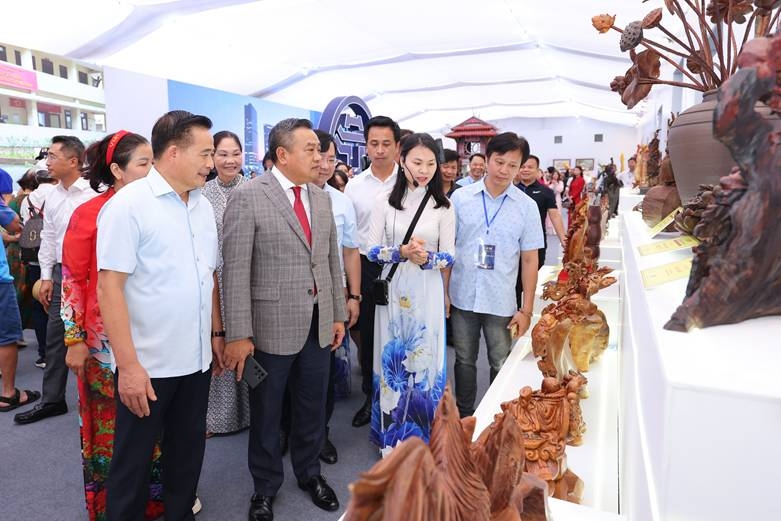 ha noi khang dinh ban sac van hoa va sang tao tai trien lam thanh tuu dat nuoc hinh anh 1