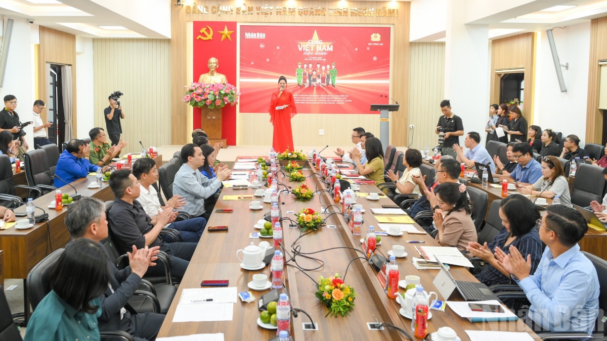  cung viet nam tien buoc lan toa nhung gia tri chua tung co tien le hinh anh 1