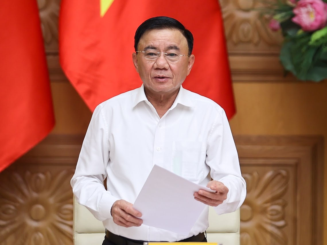 thu tuong khan truong trinh bo chinh tri hai nghi quyet dot pha ve giao duc va y te hinh anh 2
