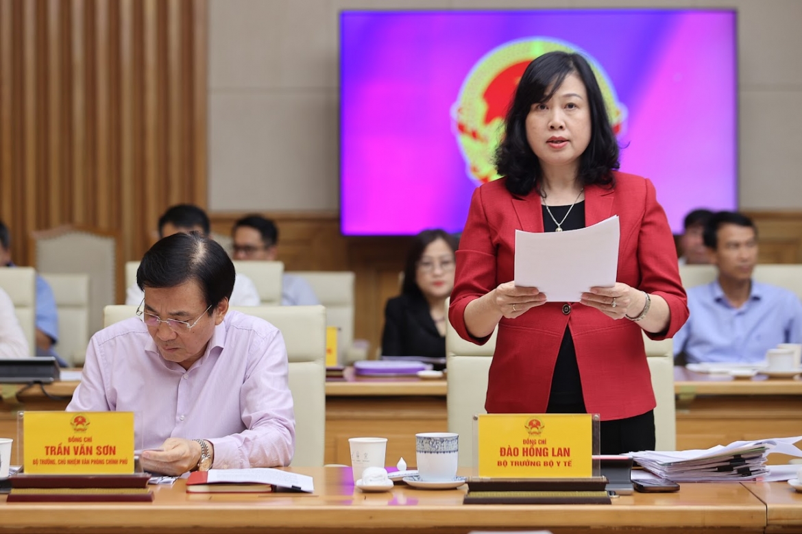 thu tuong khan truong trinh bo chinh tri hai nghi quyet dot pha ve giao duc va y te hinh anh 3