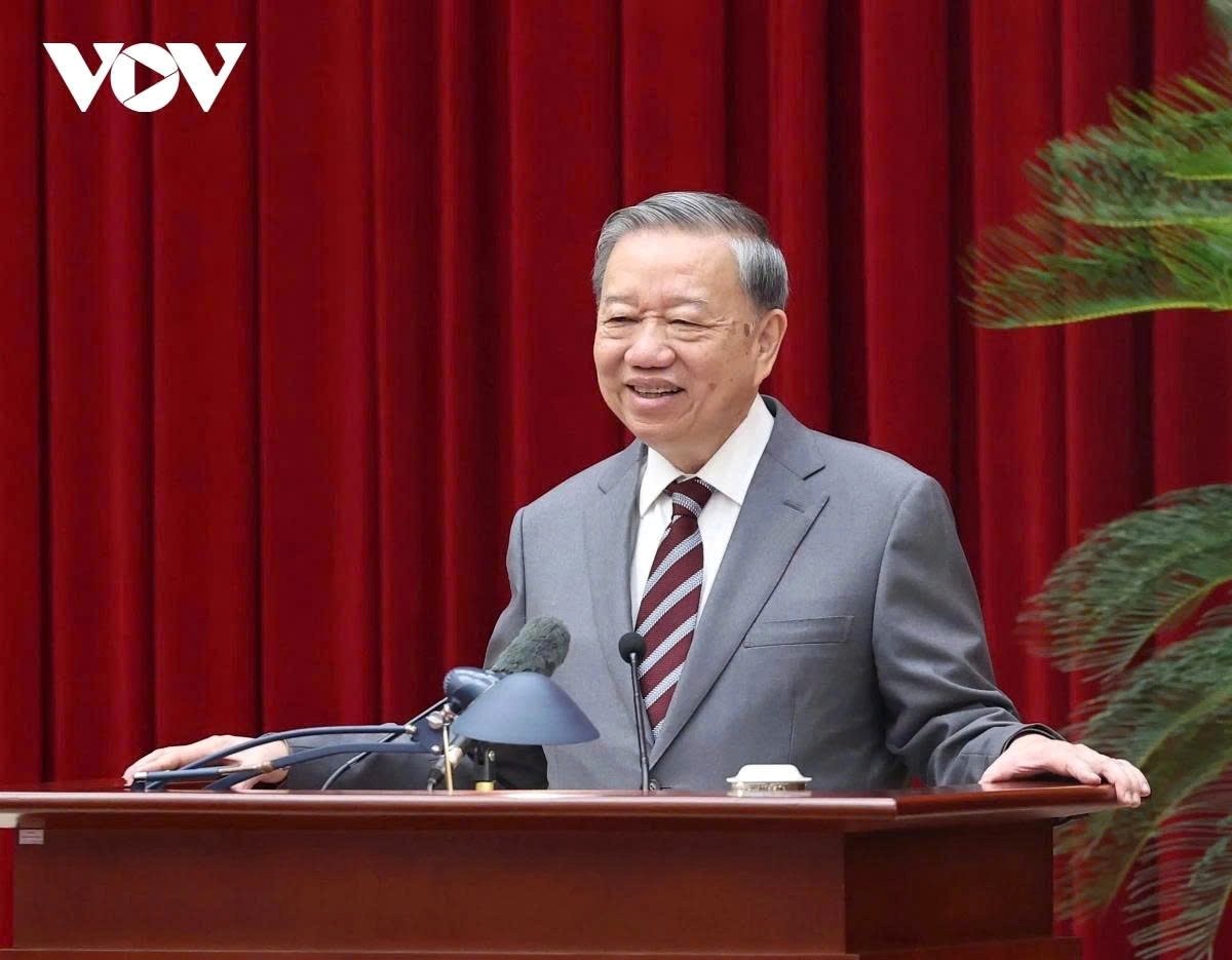 intellectuals, scientists, artists urged to shape vietnam s development path forward picture 1