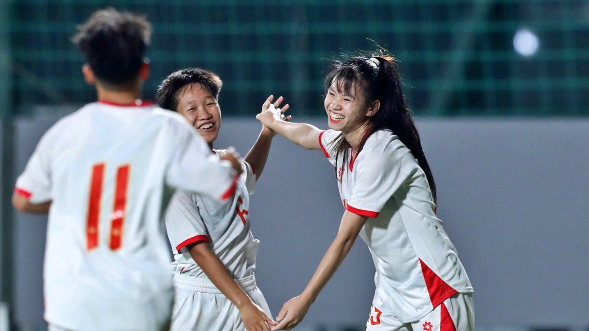 ĐT U20 nữ Việt Nam “đánh tennis” trước U20 nữ Hong Kong (Trung Quốc)