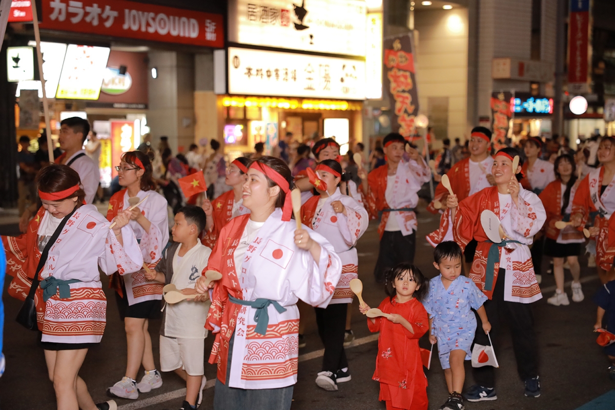 Cộng đồng người Việt “hòa mình” trong lễ hội truyền thống của Nhật Bản