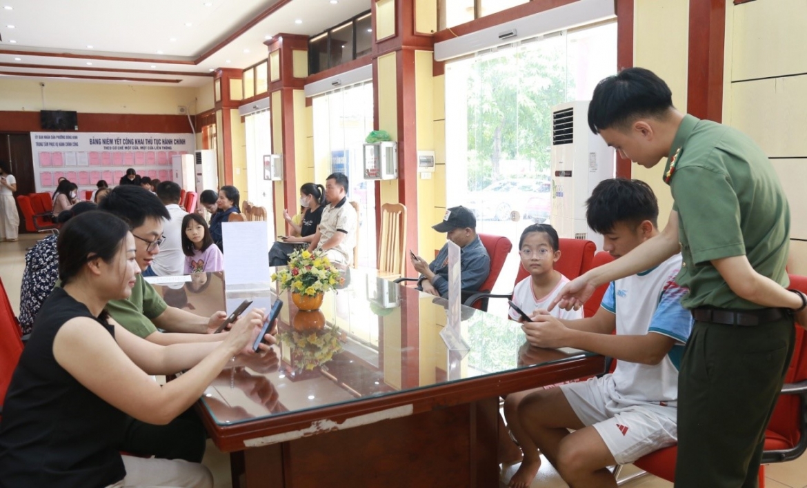 tuoi tre cong an lang son hoc tap va lam theo bac hinh anh 2