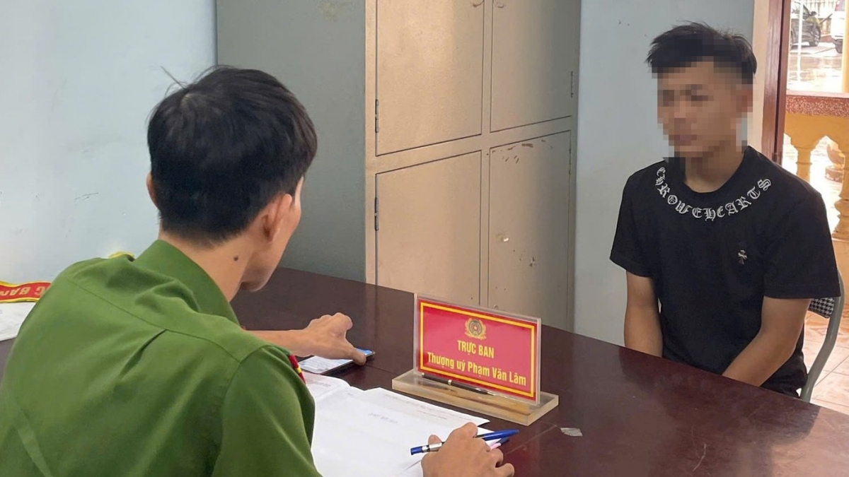 Ba thiếu niên mới 16 tuổi đi máy bay, ô tô vào TPHCM để tìm đường sang Campuchia