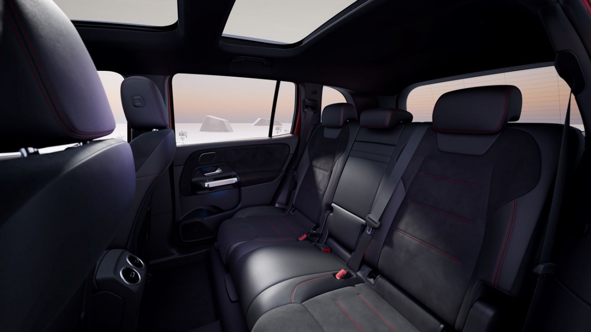 mercedes-benz eqb 250 co ban nang cap tai viet nam hinh anh 5