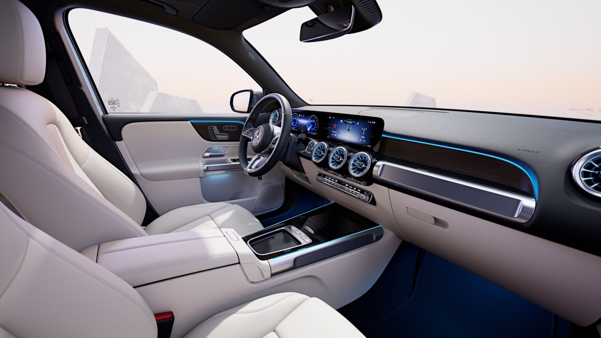 mercedes-benz eqb 250 co ban nang cap tai viet nam hinh anh 4