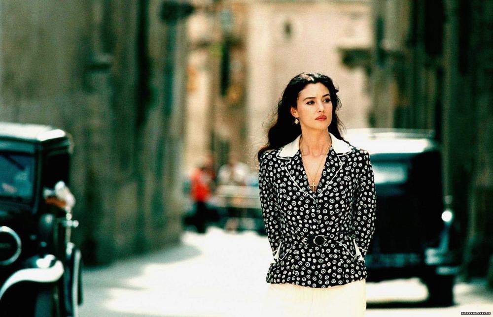 monica bellucci trong bo phim malena 25 nam nhin lai mot ve dep bat tu hinh anh 6