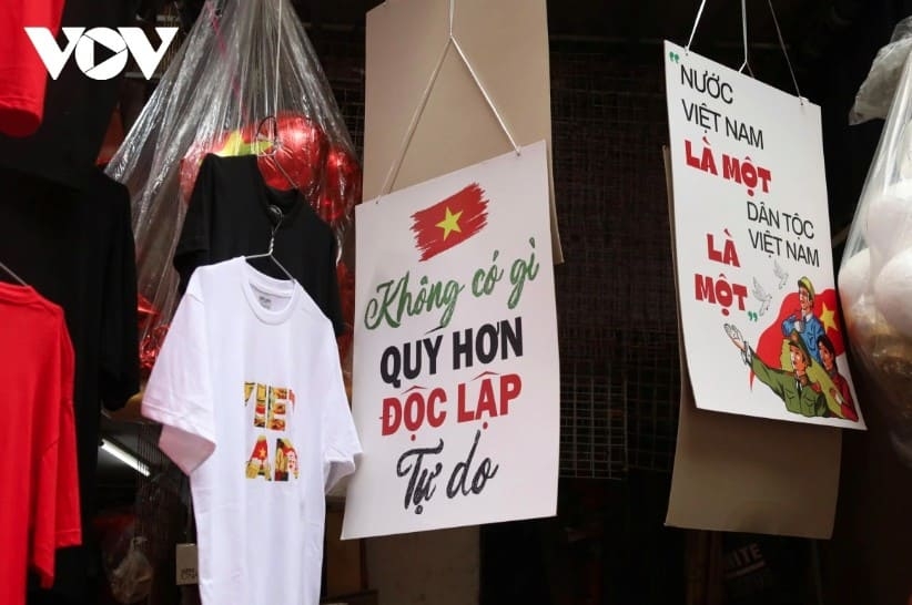 hang ma toy market gears up for national day celebrations picture 6