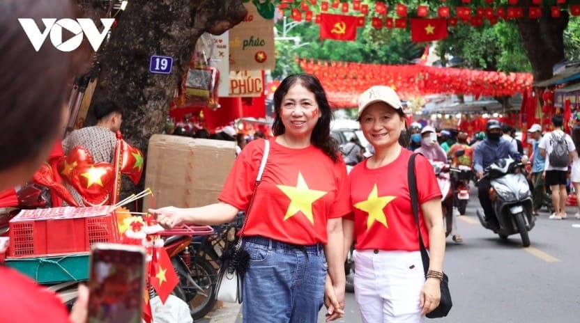 hang ma toy market gears up for national day celebrations picture 7