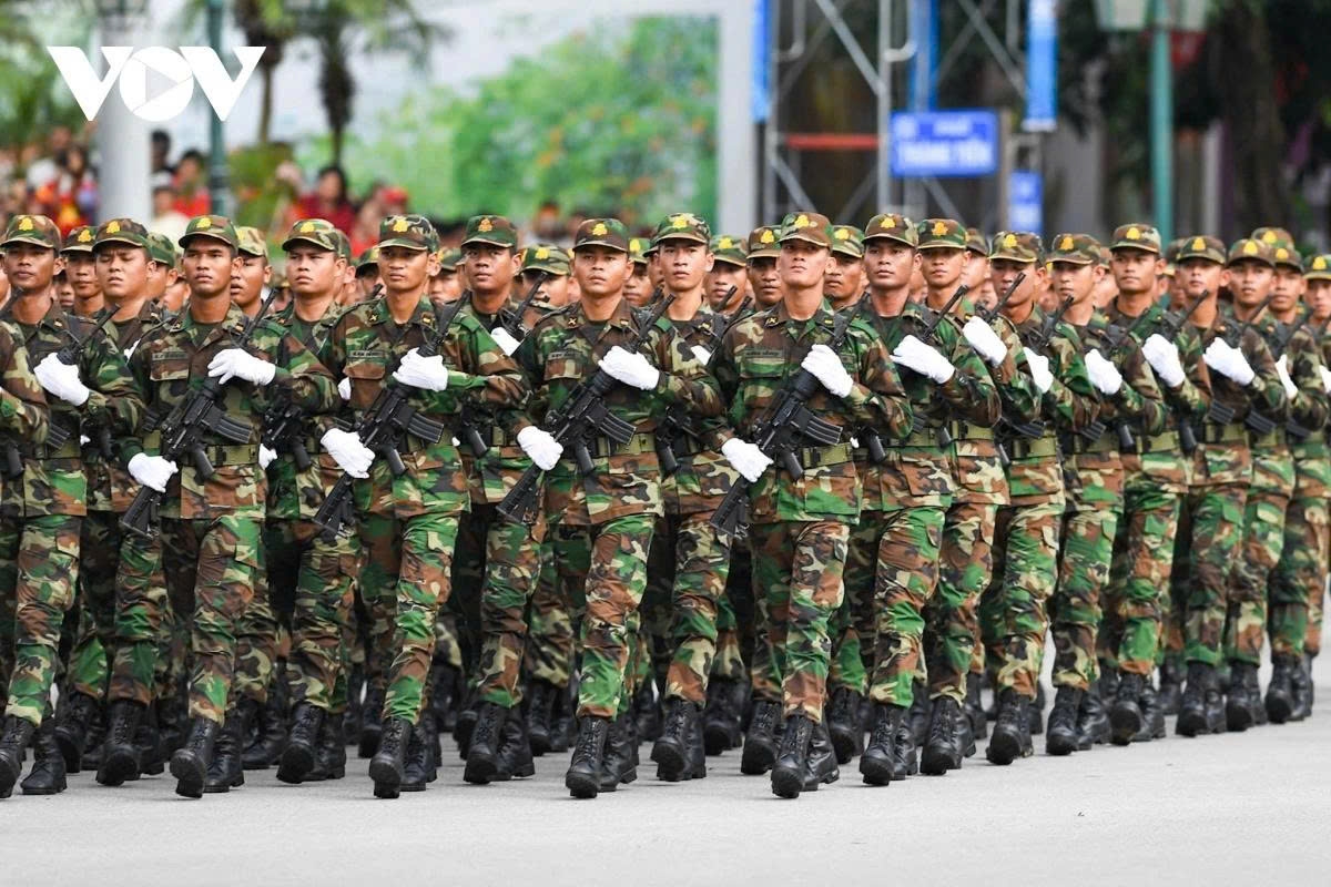full-dress rehearsal of national day parade in spotlight picture 16 full-dress rehearsal of national day parade in spotlight picture 16