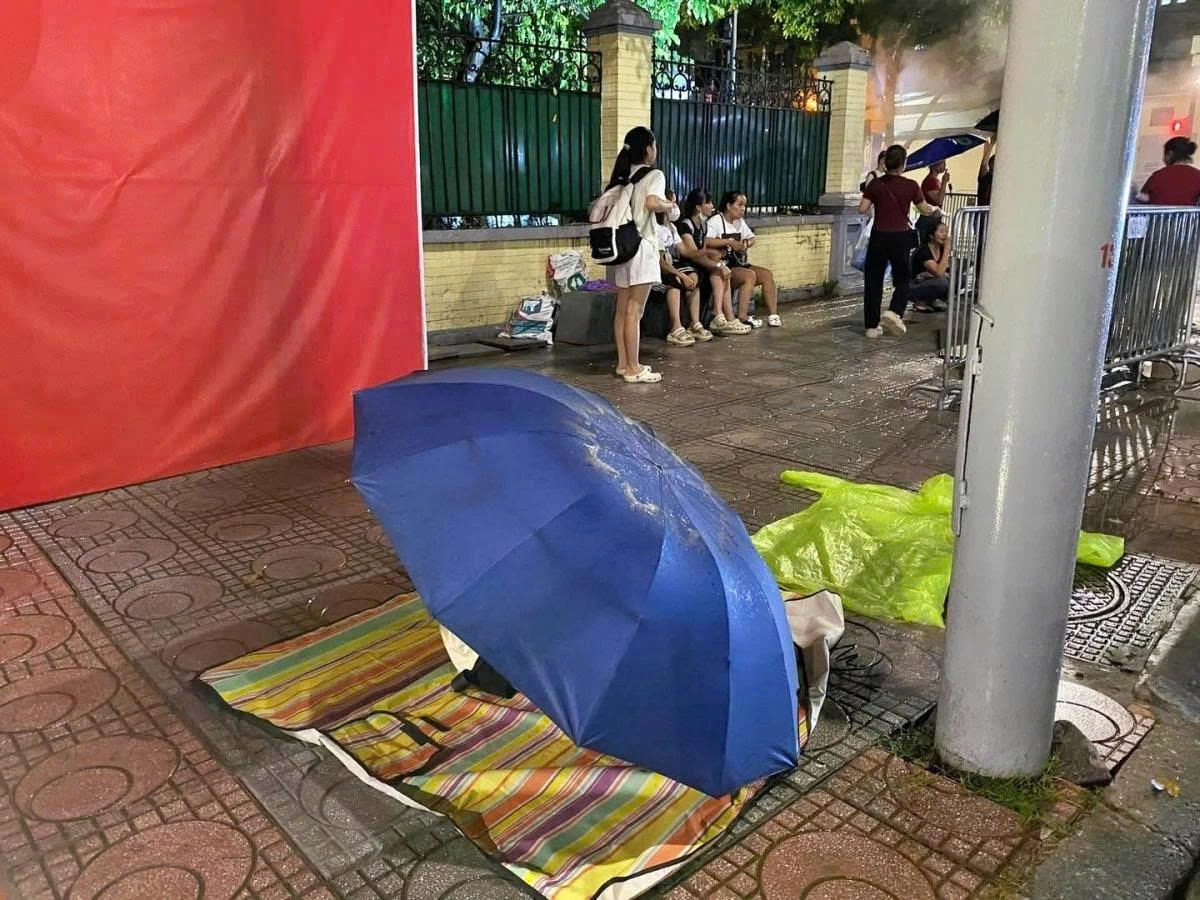 thousands throng hanoi streets for third national day parade rehearsal picture 2 thousands throng hanoi streets for third national day parade rehearsal picture 2