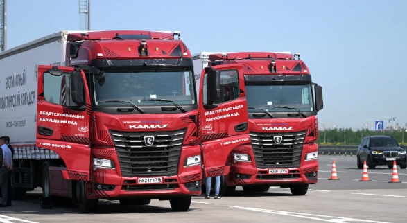 Xe tải không người lái của Nga lần đầu chinh phục hành trình 1.600km trong 24 giờ