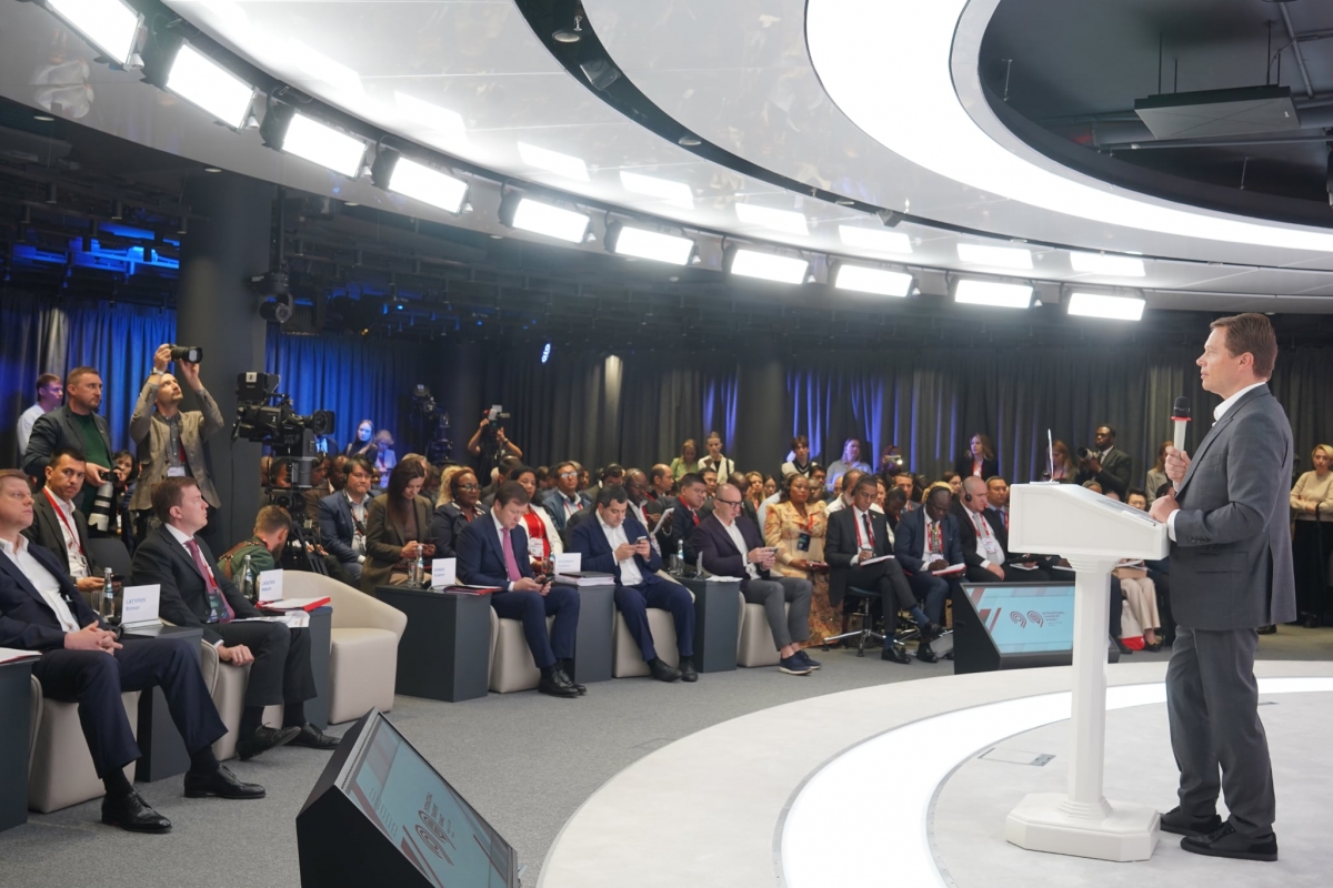 Việt Nam tham dự Hội nghị Thượng đỉnh Giao thông Quốc tế lần thứ IV tại Nga