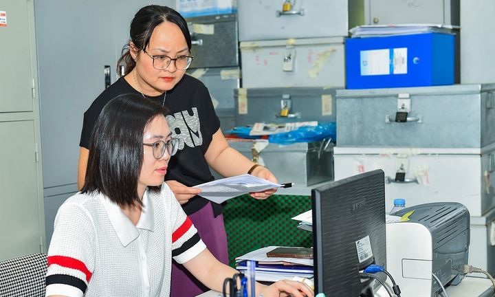 Điều kiện để công chức được kéo dài thời gian giữ chức vụ đến tuổi nghỉ hưu