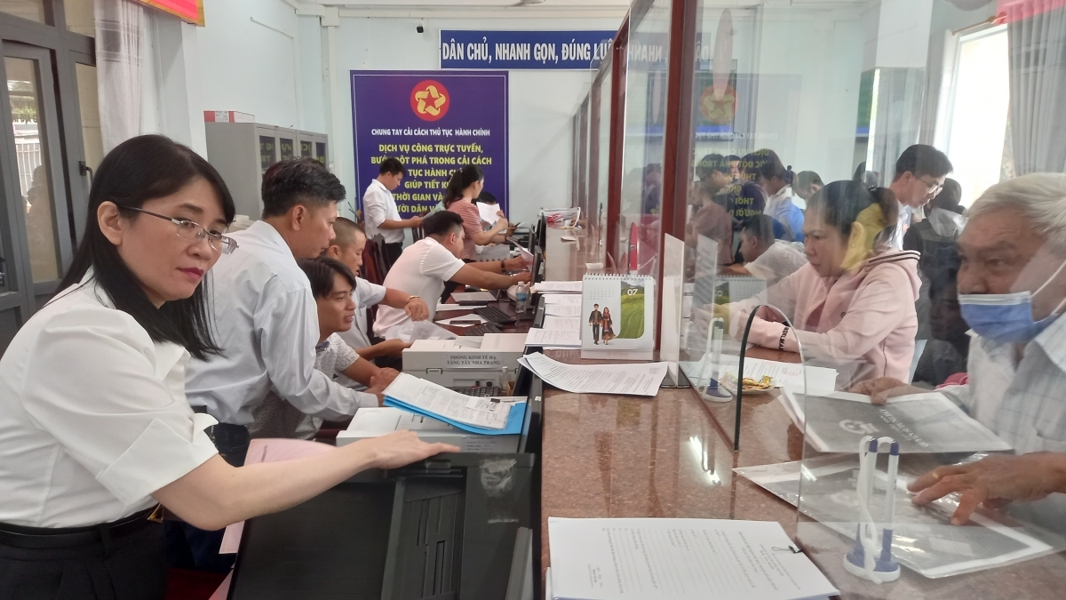 Khánh Hòa chi 213 tỷ đồng giữ chân nguồn nhân lực sau sáp nhập