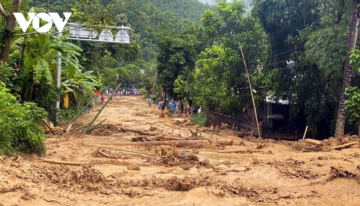 Typhoon Kajiki wreaks havoc across central Vietnam
