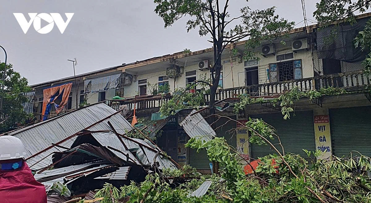 typhoon kajiki wreaks havoc across central vietnam picture 7