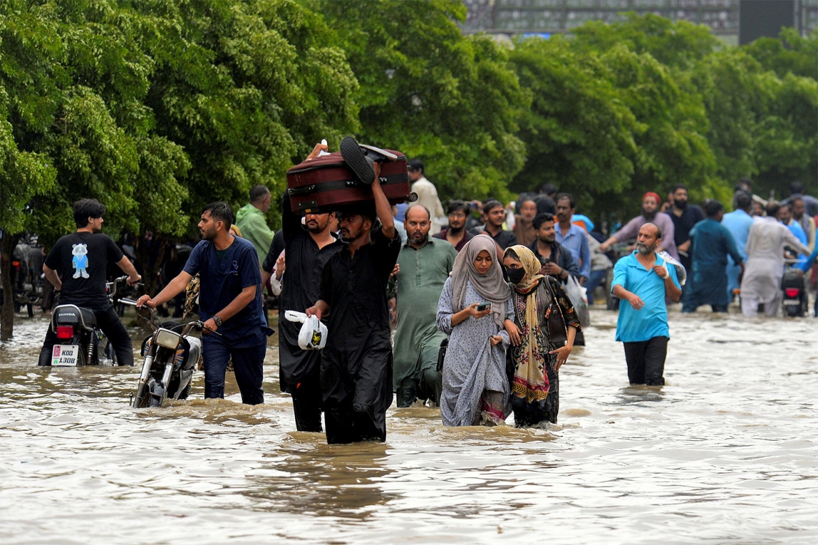 mua lu lich su o pakistan khien hang trieu nguoi bi anh huong hinh anh 1