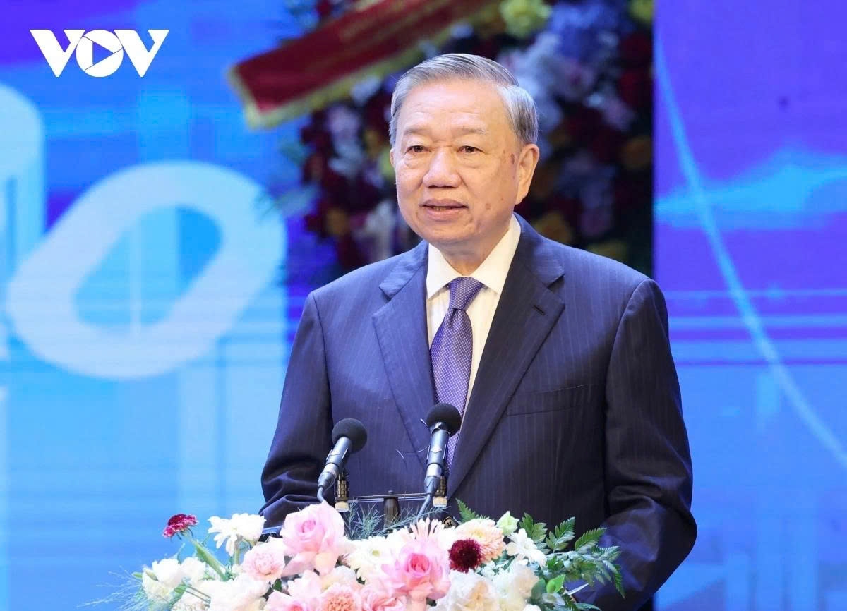 party leader to lam urges finance ministry to lead reform, drive growth picture 1