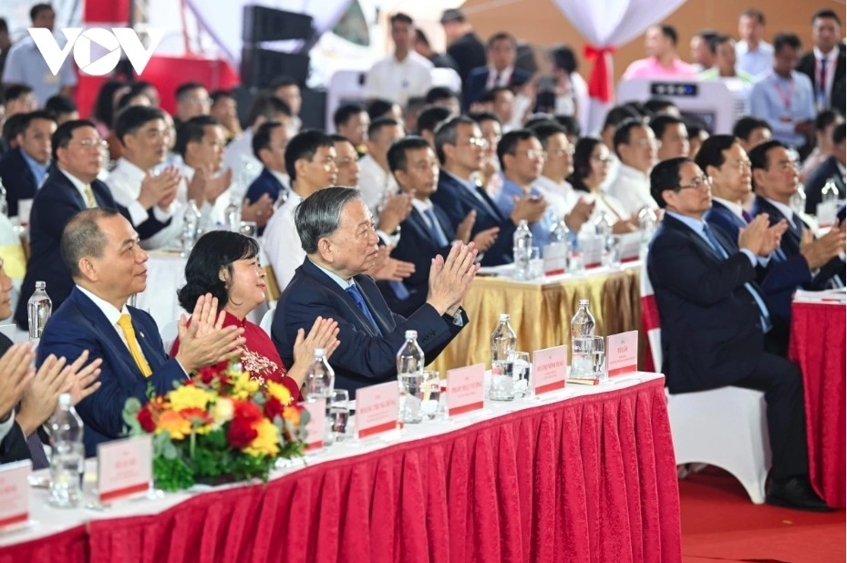 party and government leaders attend inauguration and groundbreaking of 250 projects nationwide picture 2