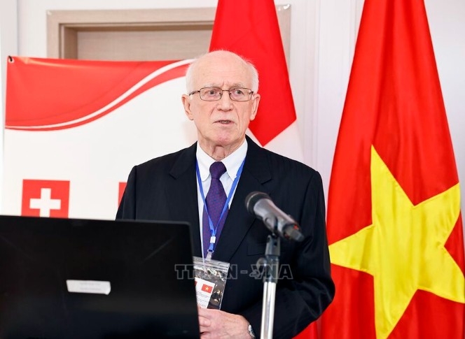 swiss expert vietnam needs to build a financial center with its own identity picture 1