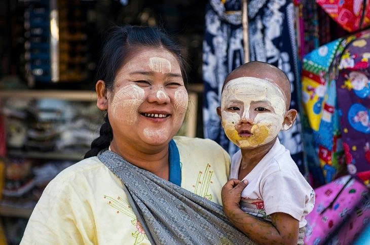vietnamese artist takes top prize for photo of myanmar women s special makeup picture 1