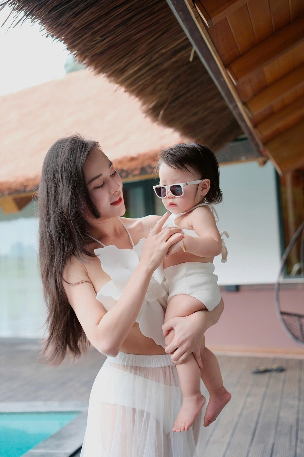 sao viet 20 8 A hau phuong nhi hiem hoi du su kien cung chong hinh anh 5