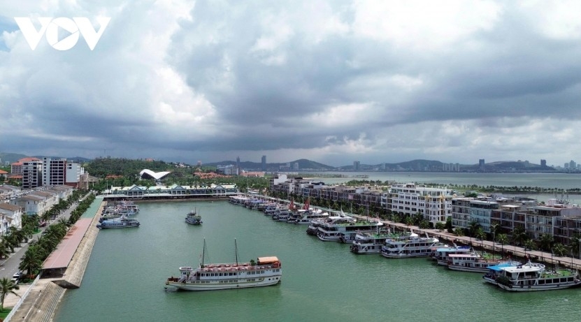 quang ninh aims to become international tourism hub by 2030 picture 1 quang ninh aims to become international tourism hub by 2030 picture 1