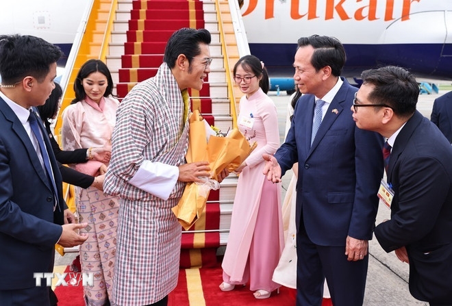 quoc vuong bhutan va hoang hau bat dau tham cap nha nuoc toi viet nam hinh anh 1