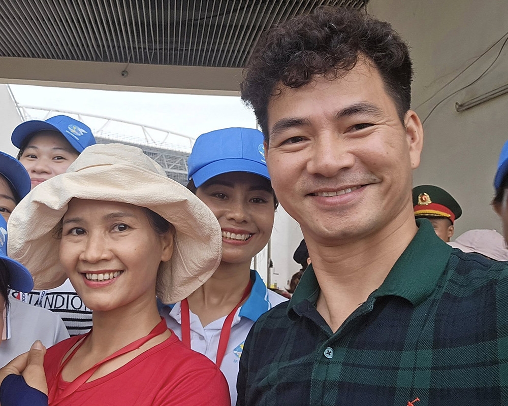 sao viet 23 8 nsnd xuan bac gap lai em bien cua song o day song sau 25 nam hinh anh 1