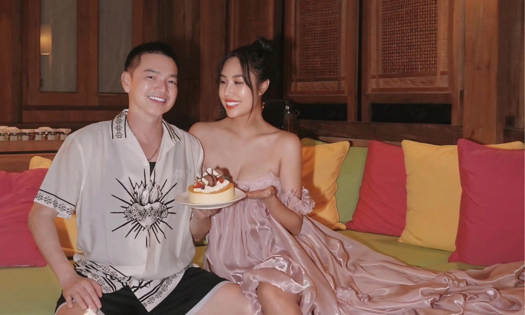 sao viet 5 8 quang minh to chuc sinh nhat lang man cho ban gai hinh anh 1