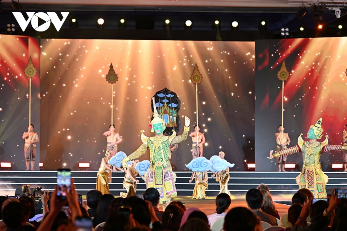 thai lan phe duyet chinh sach ho tro gioi nghe si nham tang cuong quyen luc mem hinh anh 1