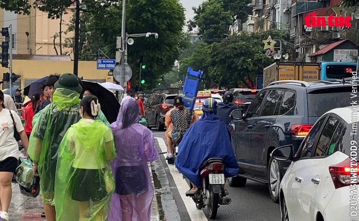 ha noi xu nghiem vu ban ghe giu cho xem le so duyet a80 hinh anh 1