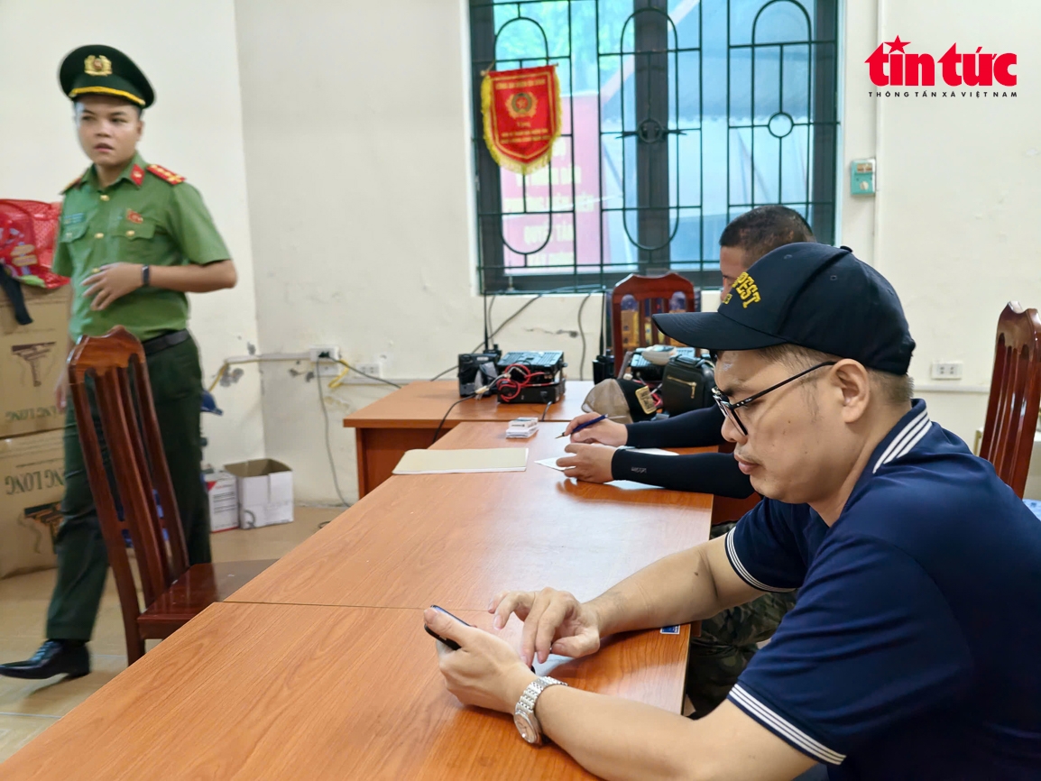 ha noi xu nghiem vu ban ghe giu cho xem le so duyet a80 hinh anh 2