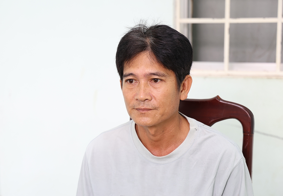 Lên mạng đặt làm sổ đỏ giả để lừa 620 triệu và 96 chỉ vàng