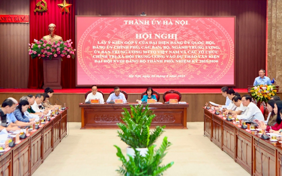 ha noi lay y kien gop y vao du thao van kien Dai hoi Dang cua thanh pho hinh anh 1