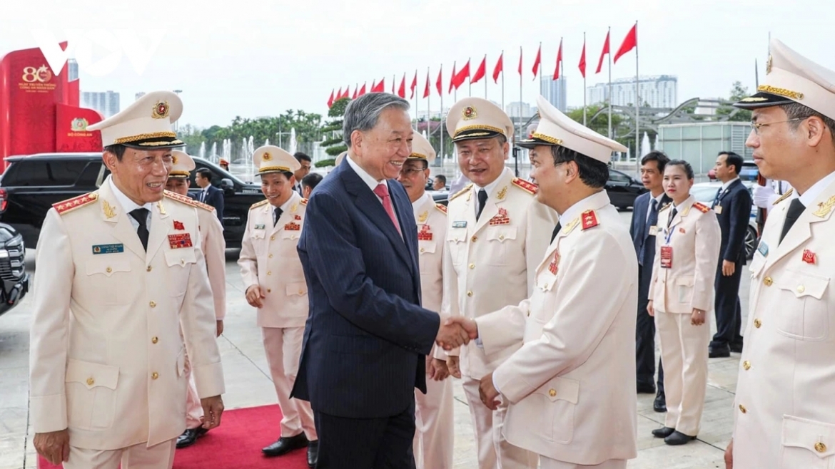 80 nam cong an nhan dan viet nam hanh trinh tu gian kho den chinh quy, hien dai hinh anh 1
