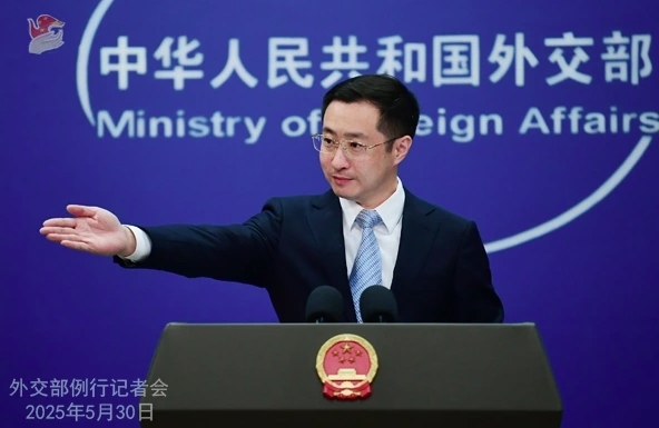 Trung Quốc cắt đứt quan hệ với Tổng thống Cộng hòa Séc