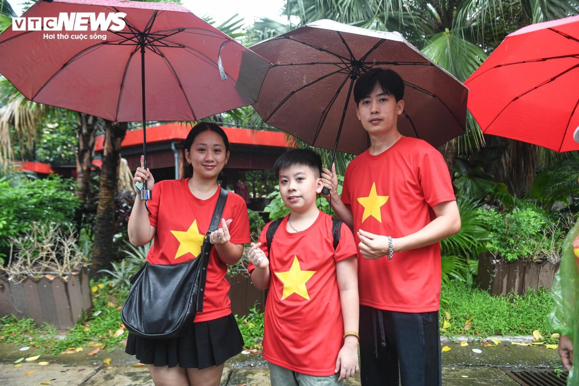 khan gia doi mua xep hang cho trai nghiem cong nghe thuc te ao vr hinh anh 5