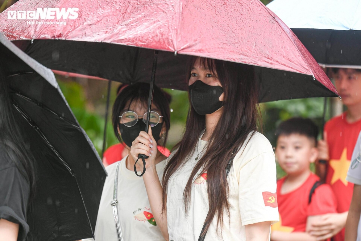 khan gia doi mua xep hang cho trai nghiem cong nghe thuc te ao vr hinh anh 7
