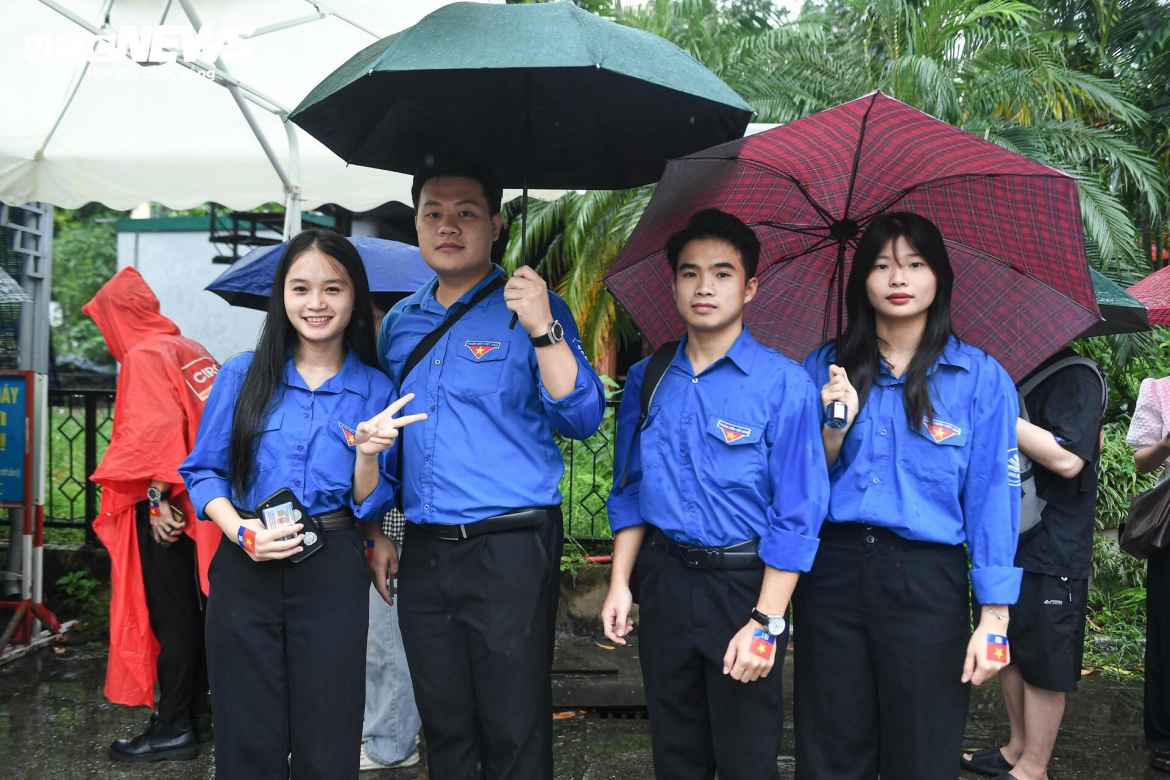 khan gia doi mua xep hang cho trai nghiem cong nghe thuc te ao vr hinh anh 8