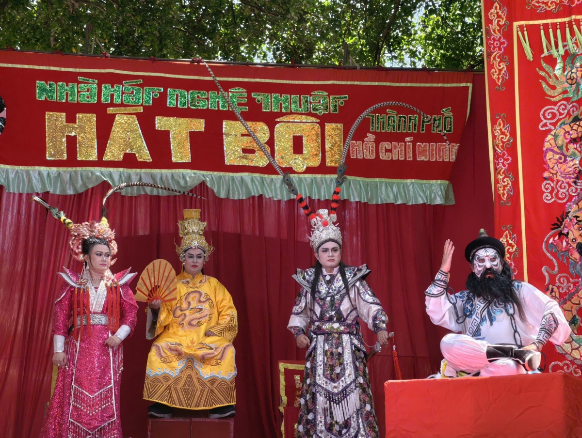 hat boi tim ve voi khan gia o khong gian di tich hinh anh 1