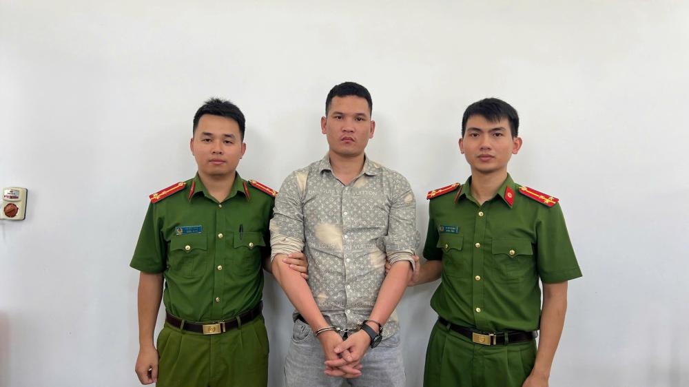 Bắt giữ đối tượng truy nã sau khi gây tai nạn rồi bỏ trốn