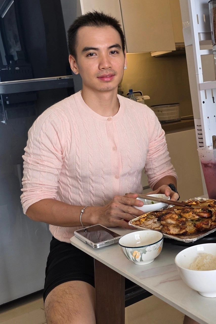 sao viet 25 8 hoa minzy de mat moc hoan toan trong canh sinh con o mv moi hinh anh 6