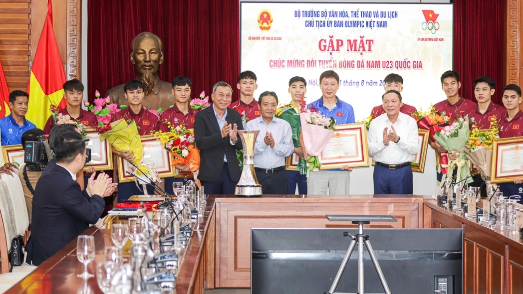 u23 viet nam vinh du nhan bang khen cua thu tuong hinh anh 1