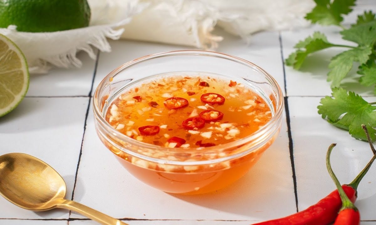nuoc mam trong tu lanh ngon hon de o ngoai hinh anh 3